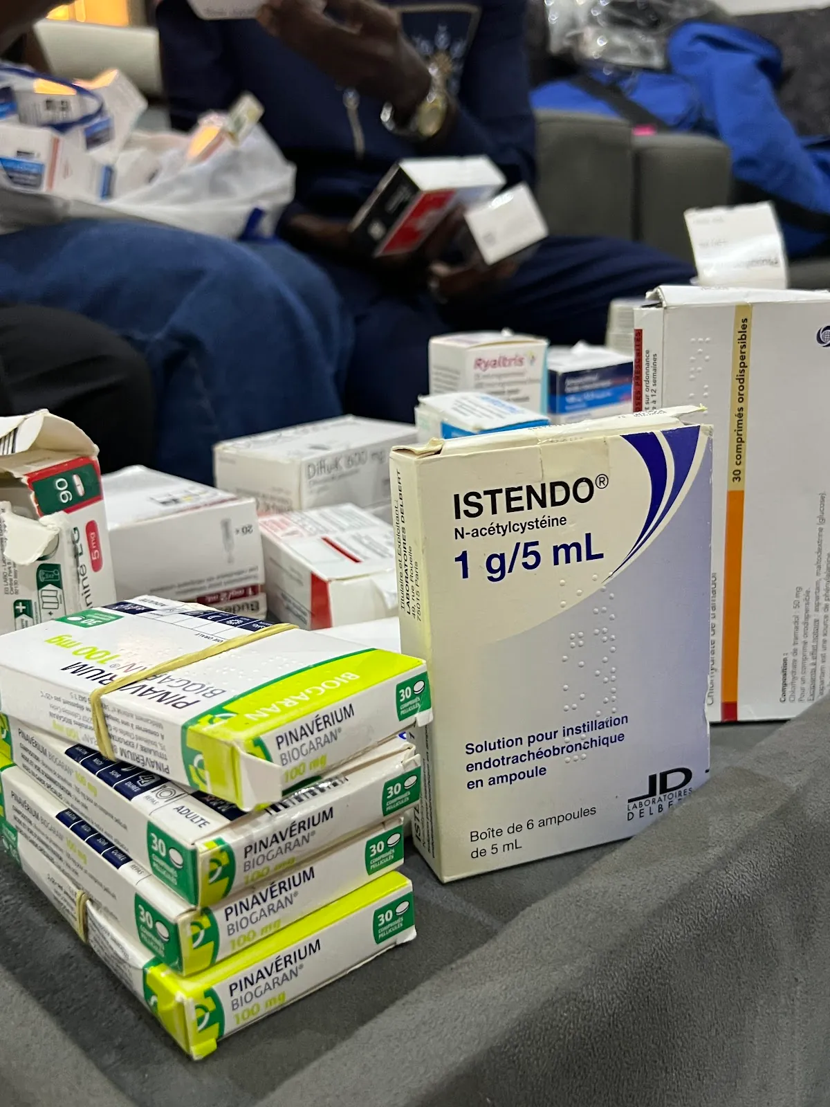 Sélection de médicaments reçus et contrôlés avant leur préparation